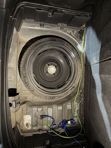 Toyota: Toyota ist: 2003 г., Автомат, Бензин, Хэтчбэк — 7