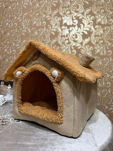 Зоотовары: Yumşaq ev şəklində pişik/it yuvası - Material: parça və plyuş — 2
