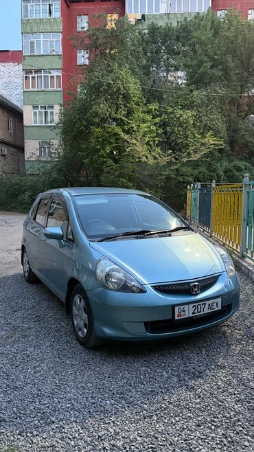 аренда авто с выкупом под такси: Honda Fit: 2004 г., 1.3 л, Вариатор, Бензин, Хэтчбэк