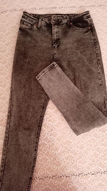 cins şalvar modelleri: Qara-bozum rəngli, yuyulmuş effektli denim cins şalvar. - Kəsim — 4