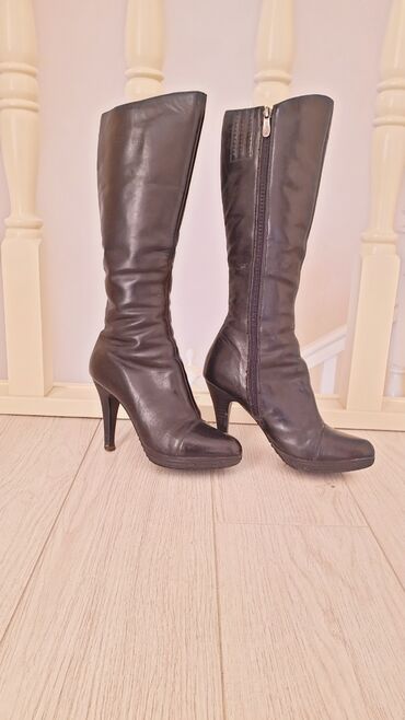 женские кожаные зимние ботинки: Сапоги, 36, цвет - Черный