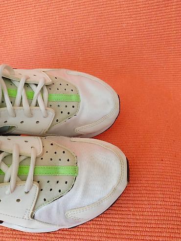 skechers beograd: NIKE HUARACHE RUN I patike broj 40, kao br 39 Duzina unutrasnjeg — 6