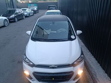 Chevrolet: Chevrolet Spark: 2016 г., 1 л, Вариатор, Бензин, Хэтчбэк