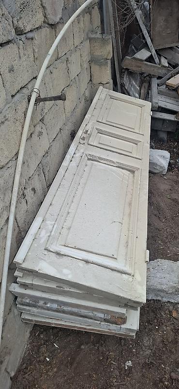 Taxta qapı pencereler