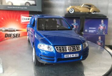 Avtomobil modelləri: 2004 il, 1:24, Dəmir, Ödənişli çatdırılma — 9