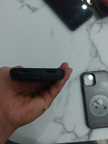 Чехлы: Набор чехлов для iPhone 11 Pro: 1) Аккумуляторный чехол (черный) - — 3