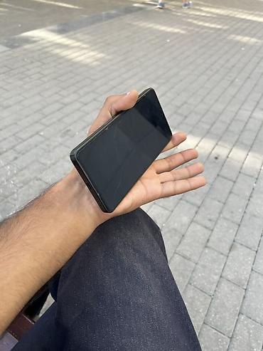 poco f8 pro: Poco X7 Pro, 256 GB, rəng - Qara, Barmaq izi — 6