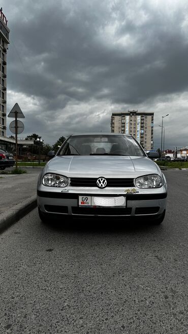 Volkswagen: Volkswagen Golf: 2000 г., 2 л, Автомат, Бензин, Седан