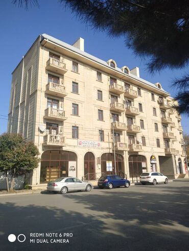 квартира на один день: 1 nömreli mektebin qabagi ANCAQ TƏLƏBƏ QIZLARA kiraye ev verilir