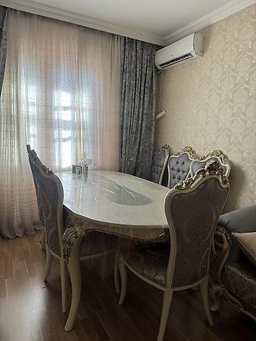 uşaq stulu: Klassik üslubda qonaq otağı dəsti - Yumşaq, düyməli başlıqlı, qızılı — 3