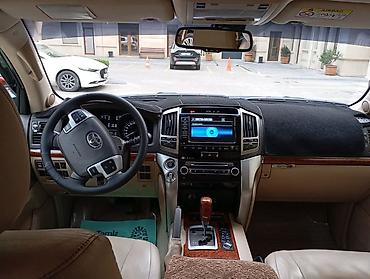 Toyota: Toyota Land Cruiser 200, ağ rəng, tam ölçülü SUV. Xüsusiyyətlər və — 5
