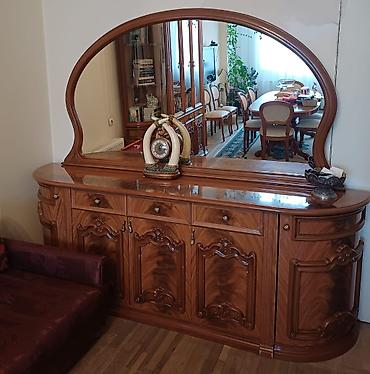şpon: Klassik üslubda böyük bufet-vitrin güzgü ilə - Material: Təbii ağac — 1