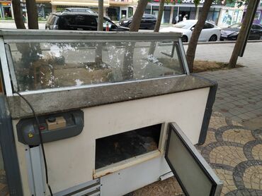 toshiba soyuducular: İdeal vitrin soyuducu metre yarım işlek veziyetdedir hec bir problemi