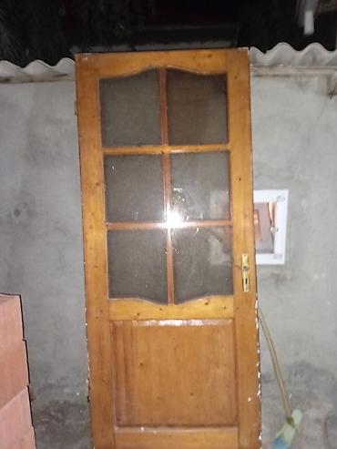 Taxta qapi 10manat 3eded qalib olcu 82×193 ə çercive yoxdu onun üçün