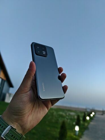 телефон сатам: Xiaomi, 13, Б/у, 256 ГБ, цвет - Черный, 2 SIM