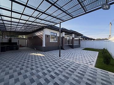 молодёжная: 4 комнаты, 103 м², 380 соток, Бишкек, Новопавловка с — 2