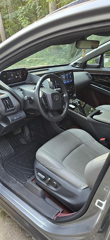 wuling mini ev: Toyota bZ4X: 2022 г., Электромобиль — 3