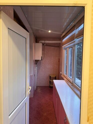 Köhnə tikili: Bakı, 8-ci mikrorayon, 3 otaqlı, Köhnə tikili, m. Azadlıq Prospekti, 80 kv. m — 13