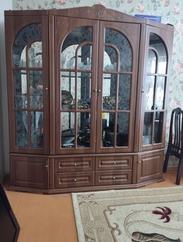 alcipanin eni uzunu: İşlənmiş, Açılan, 4 qapılı Düz dolab, Servant, Azərbaycan