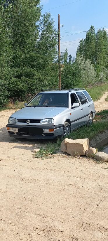 голф б4: Volkswagen Golf: 1993 г., 1.8 л, Механика, Бензин, Универсал