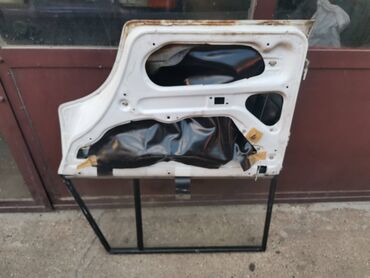 Auto delovi: Vrata zadnja desna Lada 2104 Karavan(bela)ZD3. Skinuta sa rastavljenog — 10