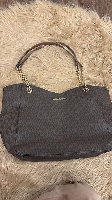 Michael Kors qadın çantası. Tünd qəhvəyi rəngdə, brendin klassik