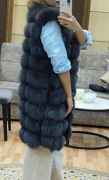 salvar: Qara-boz rəngdə uzun tülkü kürkü jilet - Model: qadın üçün, qolsuz — 2