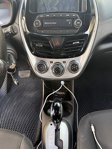 shevrolet lacetti: Chevrolet Spark: 2017 г., 1 л, Автомат, Бензин, Хэтчбэк — 6
