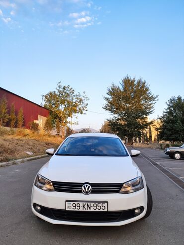 volkswagen автомат: Volkswagen Jetta: 1.6 л | 2013 г. | Седан