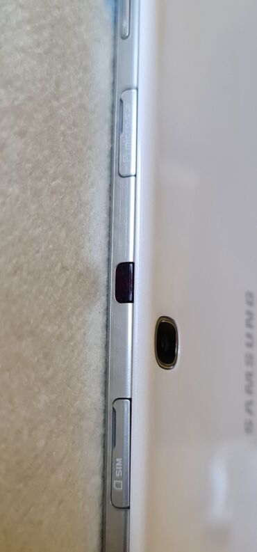 Tableti: Tabletbkao nov ssung,ima za sim karticuveliki 10binca, sve radi — 8