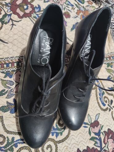 кожаные ботинки женские: Ботинки и ботильоны 37, цвет - Черный