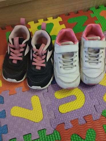 veličina obuće za bebe: Patike za devojcice Reebok,vel.23.5. Kalup je malo veci kod Reebok