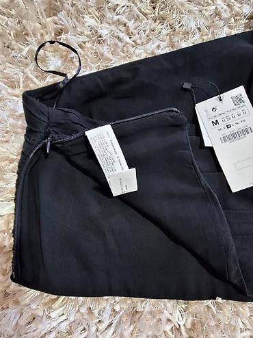 Topovi: Zara crni crop top – model na jedno rame, kolekcija Join Life — 8