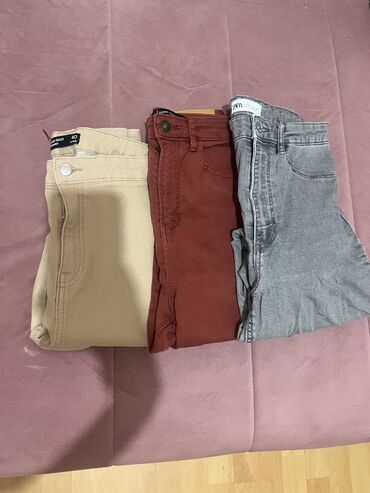 women secret pantalone: 3 para farmerkih. Velicina odgovara za M. Veoma duboke i rastegljive