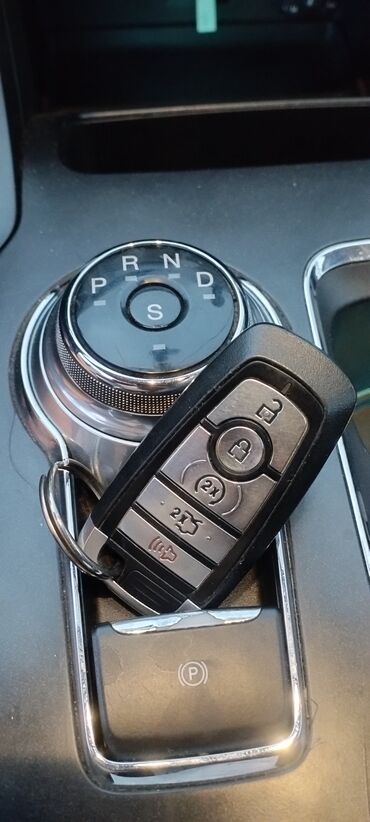 Ford: Ford Fusion: 2 l | 2018 il 205000 km Sedan — 4