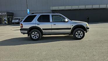 Другие автомобили: Внедорожник 5‑дверный, серебристый. Классический рамный SUV с высоким — 1