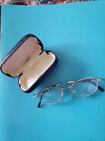 optik eynək cərcivələri: Optik eynək – qatlanan çərçivə, +2 dioptr - Linzalar: +2 dioptriya - — 1