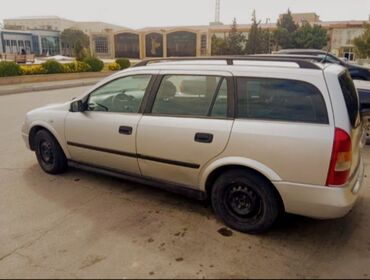 Opel Astra: 1.4 l | 2000 il 330000 km Universal