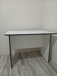 стол офисный бу: СРОЧНО ПРОДАЁТСЯ!!! БЕЛЫЙ, СОСТОЯНИЕ 9/10