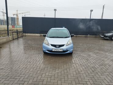 Honda: Honda Fit: 2008 г., 1.3 л, Вариатор, Бензин