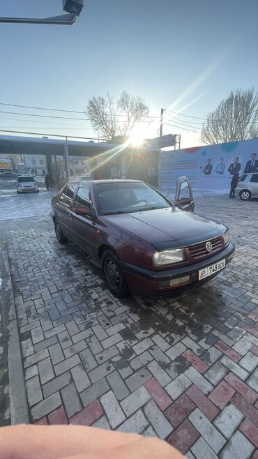 тест фольксваген: Volkswagen Vento: 1992 г., 1.8 л, Механика, Бензин, Седан