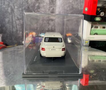 Avtomobil modelləri: Коллекционная модель Aurus Senat limousine Russia Vladimir Putin 2018 — 9