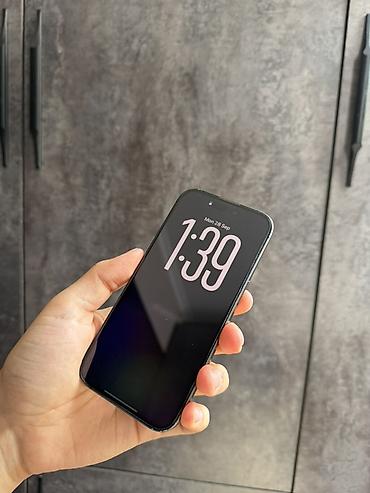IPhone 17, Б/у, 256 ГБ, Черный, Защитное стекло, Чехол, Кабель, 99 %