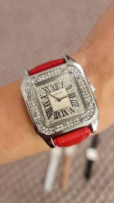 zenska kais: Classic watch, Cartier, Female
