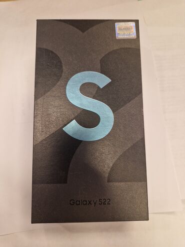 telefon altliqlari: Galaxy S22 korobkasi
