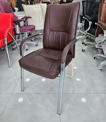 canavar profil sekilleri: Ofis qonaq/kursu kreslosu - Rəng: tünd qəhvəyi - Material: yumşaq at lalafo.az canavar profil sekilleri: Ofis qonaq/kursu kreslosu - Rəng: tünd qəhvəyi - Material: yumşaq