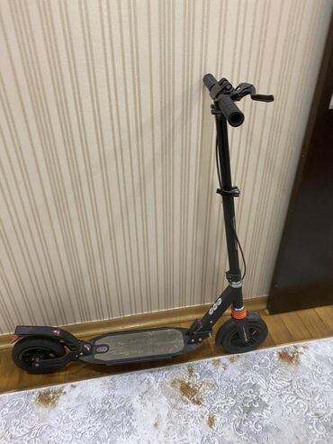 бас гитара 6 струн: Giroskuter 7.5", ≤ 250 Vt, 6 - 15 km/s