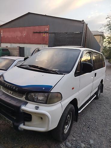 шины на делику: Mitsubishi Space Gear: 1994 г., 2.4 л, Автомат, Бензин, Минивэн — 3