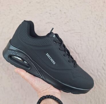 duksericavelicina l: Skechers, 40, color - Black