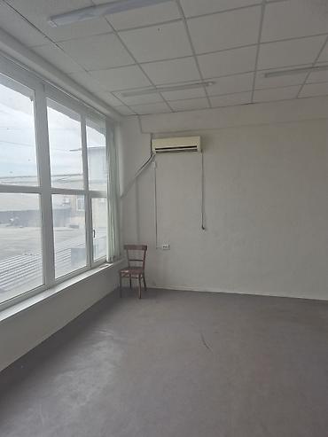 1 кв: Аренда офисов, 19 м², В административном здании, 1 линия — 3